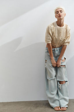 JEANS TRF BAGGY TIRO MEDIO / Azul claro