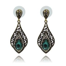 Серьги Любава с гранеными вставками изумруд, под золото