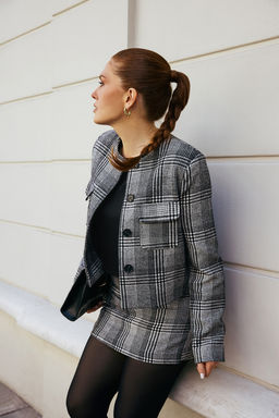 Limited Edition Siyah Beyaz Ekoseli Bisiklet Yaka Ceket TWOAW26CE00033 - Trendyolmilla фото 9