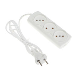 Цена за 2 шт. Удлинитель Luazon Lighting ECO, 3 розетки, 1.5 м, 6 А, 1300 Вт, ШВВП 2×0.75 мм2, без заземления, белый