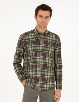 Светло-зеленая рубашка обычного кроя в шотландскую клетку