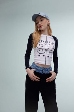 Кружевная футболка с длинными рукавами и круглым вырезом в рубчик с принтом - Defacto фото 3