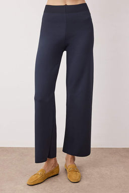 Lacivert V Yaka Dugme Detayl? H?rka-Pantolon Triko Alt - Ust Tak?m TWOAW26AU00045 - Trendyolmilla фото 3