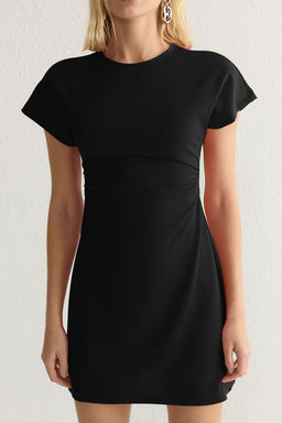 TRENDYOLMILLA K?rm?z? Bodycone/Vucuda Oturan Buzgu/Drape Detayl? Mini Orme Elbise TWOSS25EL00086  фото 4