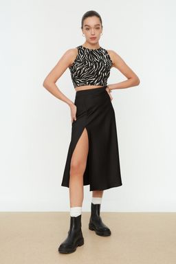 Siyah Animal Bask?l? Halter Yaka Fitted/Vucuda Oturan Crop Esnek Orme Bluz TWOSS22BZ0879