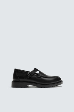 LEATHER BUCKLE SHOES