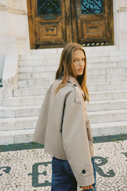 SHORT DOUBLE-BREASTED TRENCH COAT - Zara фото 7