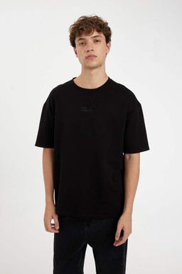 Удобная футболка с короткими рукавами из плотной ткани с круглым вырезом и принтом - Defacto фото 4