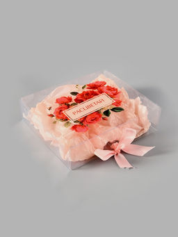 Подарочная коробка с тишью и гирляндой Расцветай, 20 х 18 х 5 см