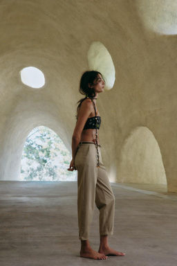 CHINO TROUSERS WITH BRAIDED BELT - Zara фото 12