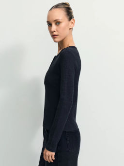 Лонгслив с застежкой на груди / Zarina  фото 4