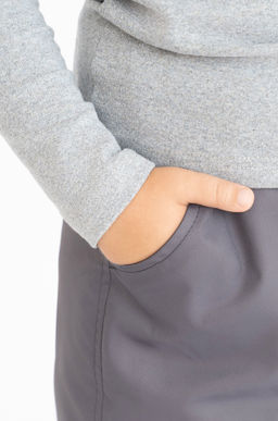 Брюки на поясе серые