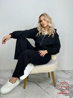 Костюм женский спортивный