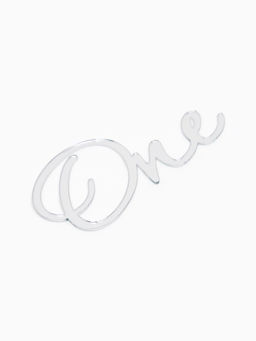 Цена за 3 шт. Топпер для торта "One" акрил, цвет серебро