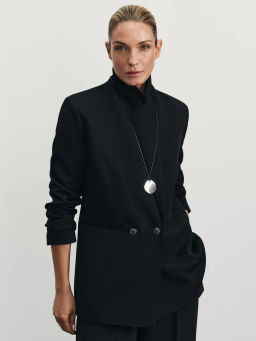 Двубортный жакет прямого кроя / Zarina
