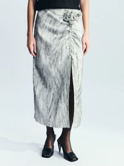 Юбка миди со сборкой и цветами / Zarina