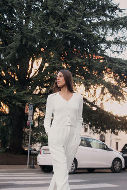 SOFT-TOUCH KNIT CARDIGAN