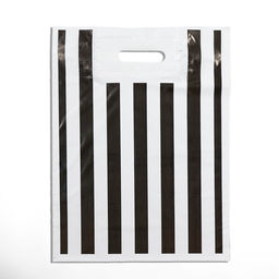 Цена за 50 шт. Пакет полиэтиленовый с вырубной усиленной ручкой, ЧБ 30×40 см, 50 мкм