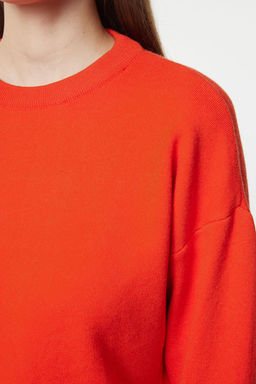 TRENDYOLMILLA Yesil Genis Kal?p Basic Premium Iplik/Ozel Iplik Triko Kazak TWOAW25KZ00053
