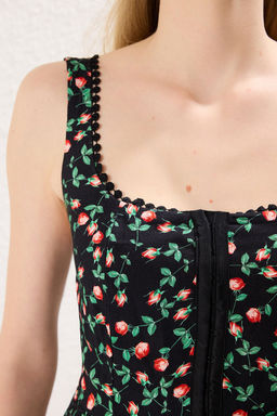 Siyah Cicekli Etegi Belden Ac?lan Agrafl? Mini Dokuma Elbise TWOSS25EL00419 - Trendyolmilla фото 3