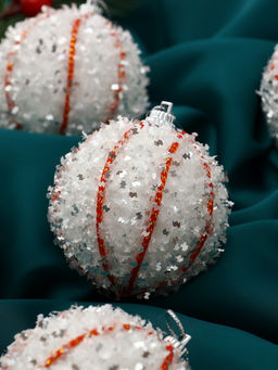 Ёлочные игрушки Вилей, шары новогодние, d=6 см, 6 шт., белый - Зимнее волшебство фото 2