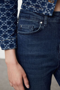 Koyu Mavi Yuksek Bel Flare Jeans TWOAW25JE00225 - Trendyolmilla фото 4