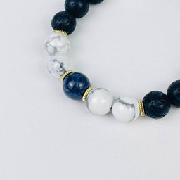 Браслет регулируемый из Лавы, Говлити и Содалита от 19 см