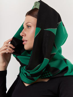 В СОСТАВЕ ШЕРСТЬ И КАШЕМИР Большой, мягкий, теплый однотонный двусторонний палантин. - Tantino фото 8