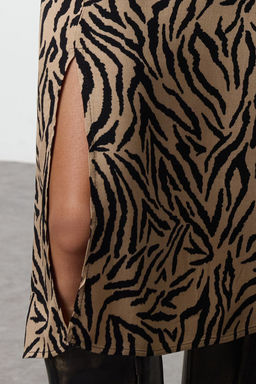 Kahverengi Cicekli Midi Dokuma Elbise TWOAW23EL00325