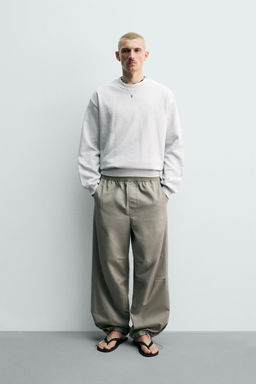 PANTAL?N PARACHUTE RELAXED FIT / Khaki claro