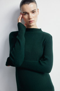 MAMA Vestido en punto acanalado con cuello perkins - H&m фото 2