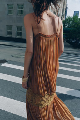 ZW COLLECTION CRINKLED EMBROIDERED DRESS - Zara фото 5