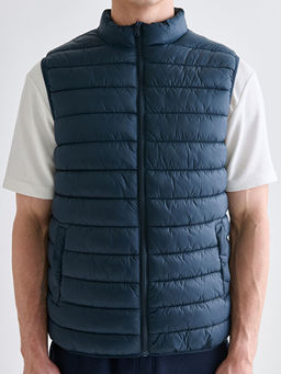 Standart Kal?p Dik Yaka Erkek ?i?me Yelek