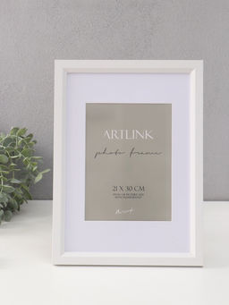 Фоторамка для фото 21×30 см, с паспарту (15×20 см), Anna, МДФ, белый (пластиковый экран)