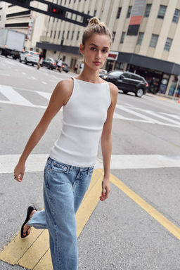 TOP HALTER PUNTO RIB / Blanco