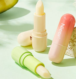 Помада-бальзам алое Four Seasons, увлажняющая - Bioaqua фото 2