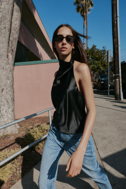 TOP HALTER SATINADO / Negro - Zara фото 3