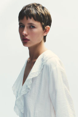 EMBROIDERED RUFFLE SHORT DRESS - Zara фото 4