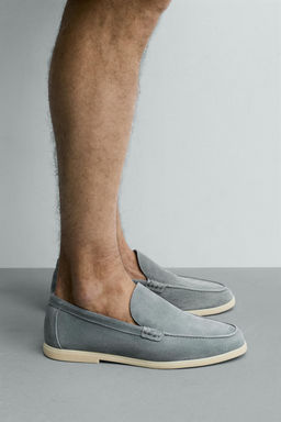 MOCAS?N PIEL CASUAL / Azul Claro