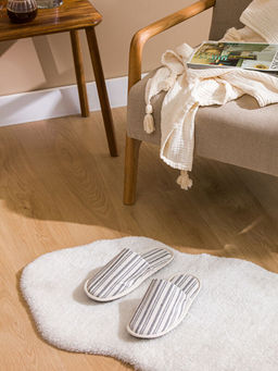 ?n? Kapal? ?izgili Erkek Ev Terli?i