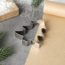 Цена за 2 шт. Форма для печенья новогодняя Доляна Ёлочка, металл, 6.5?8?1.5 см, серебристая  фото 2