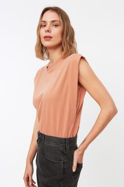 TRENDYOLMILLA Siyah %100 Pamuk Vatka Gorunumlu Basic Bisiklet Yaka Orme T-Shirt TWOSS20TS0021  фото 3