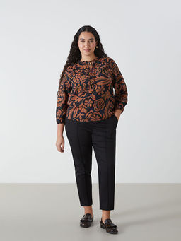 Ba?lamal? Yaka Desenli Kad?n Bluz