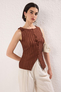 Trendyolmilla Ekru Triko Gorunumlu Regular/Normal Kal?p Orme Bluz TWOSS25BZ00385