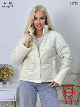 Весенняя женская лаковая куртка - Bruno фото 4