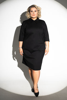 Платье с пайеточным воротом