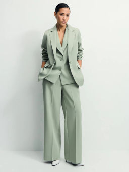 Однобортный жакет прямого кроя / Zarina