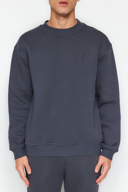 TRENDYOL MAN Antrasit Oversize/Genis Kesim Yar?m Bal?kc? Yaka Harf Nak?sl? Sweatshirt Ici Polarl? TMNAW24SW00046 - Trendyolmilla фото 4