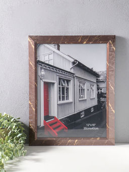 Фоторамка пластик 30х40 см "Гедеон" шоколад с золотом 47х37х2 см