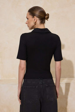 Siyah Fitted/Vucuda Oturan Polo Yaka Dugmeli Yumusak Orme Bluz TWOSS26BZ00014